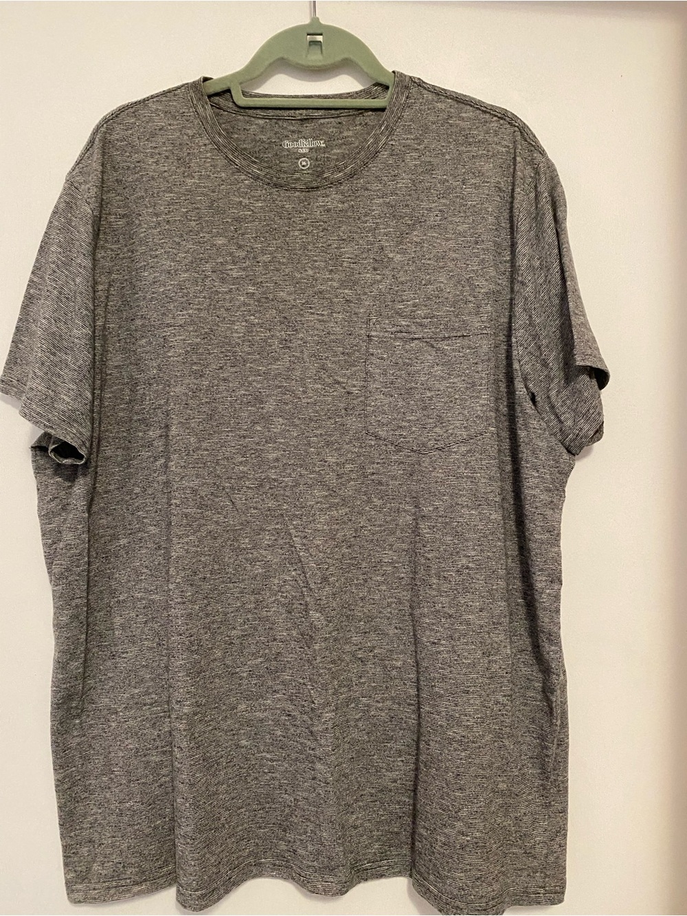 Goodfellow & Co Gray Heather Short Sleeve Pocket Tee XL, good condition
